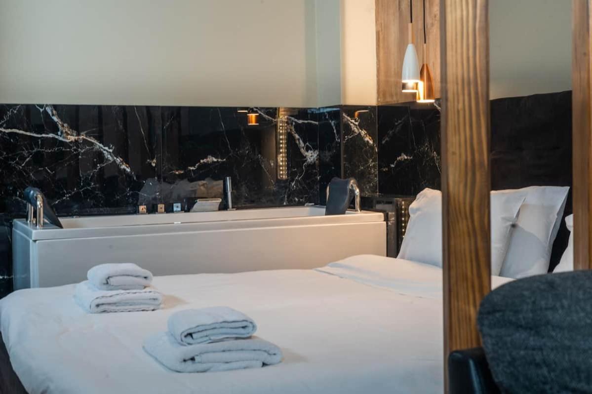 Апартаменты Noho Boutique , Premium Living Dikeou 8 Афины Экстерьер фото